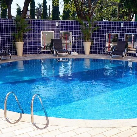 Hotel Golden Park Uberaba By Nacional Inn Zewnętrze zdjęcie