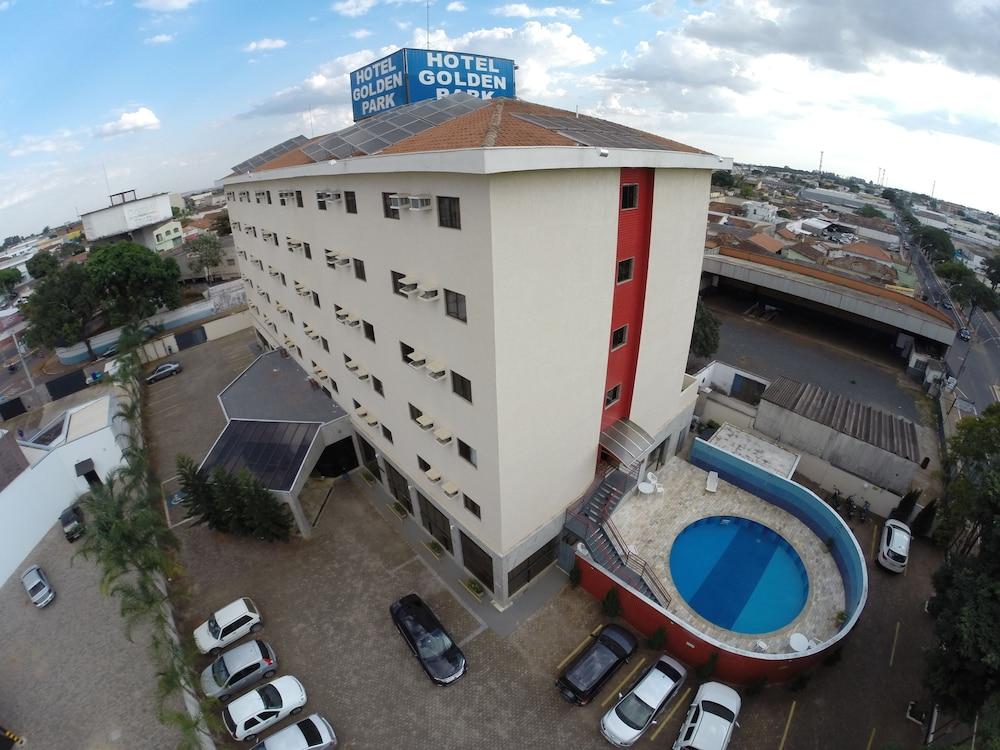 Hotel Golden Park Uberaba By Nacional Inn Zewnętrze zdjęcie