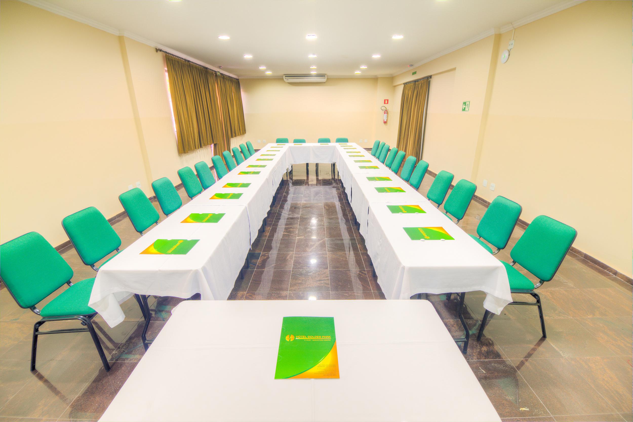 Hotel Golden Park Uberaba By Nacional Inn Zewnętrze zdjęcie