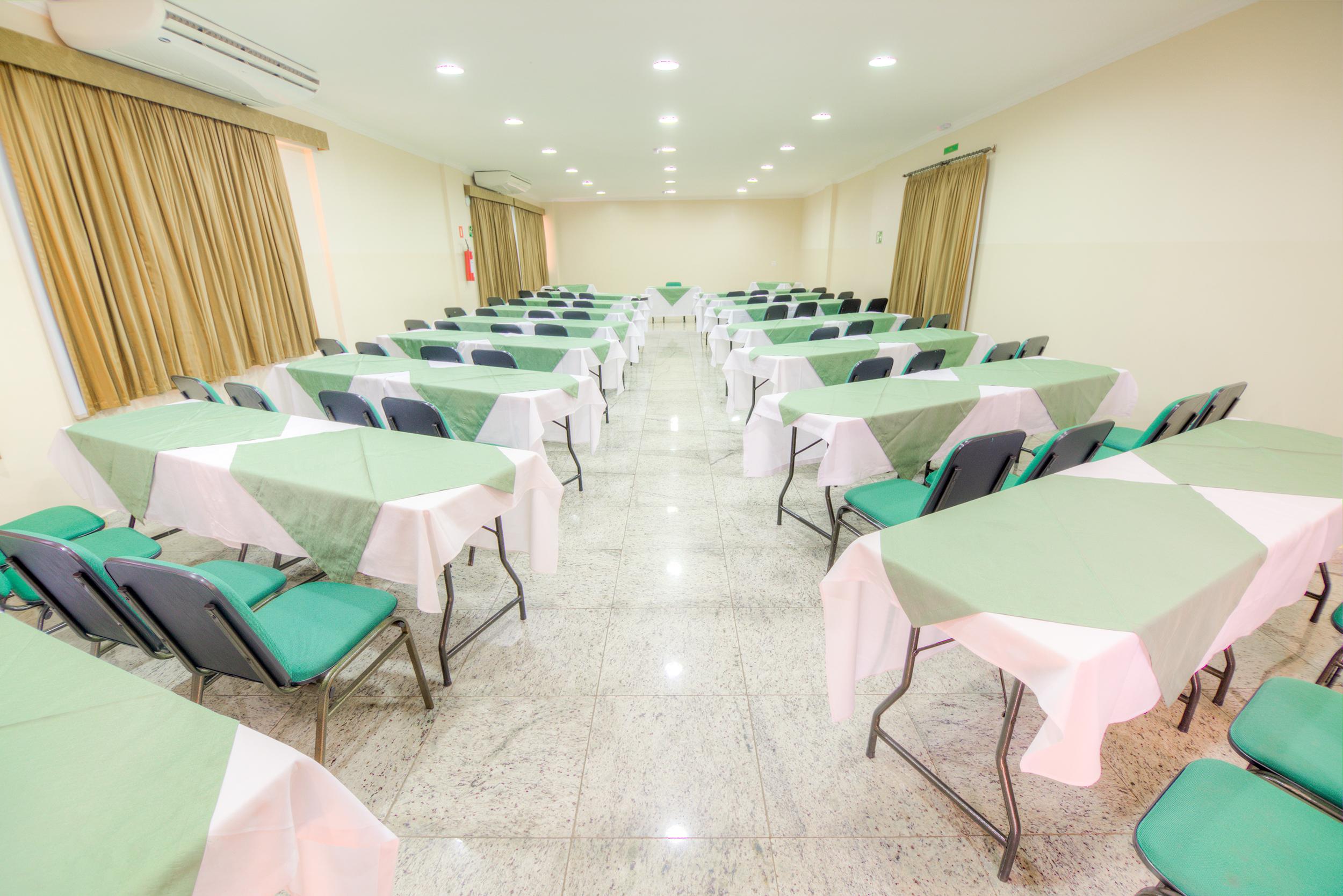 Hotel Golden Park Uberaba By Nacional Inn Zewnętrze zdjęcie