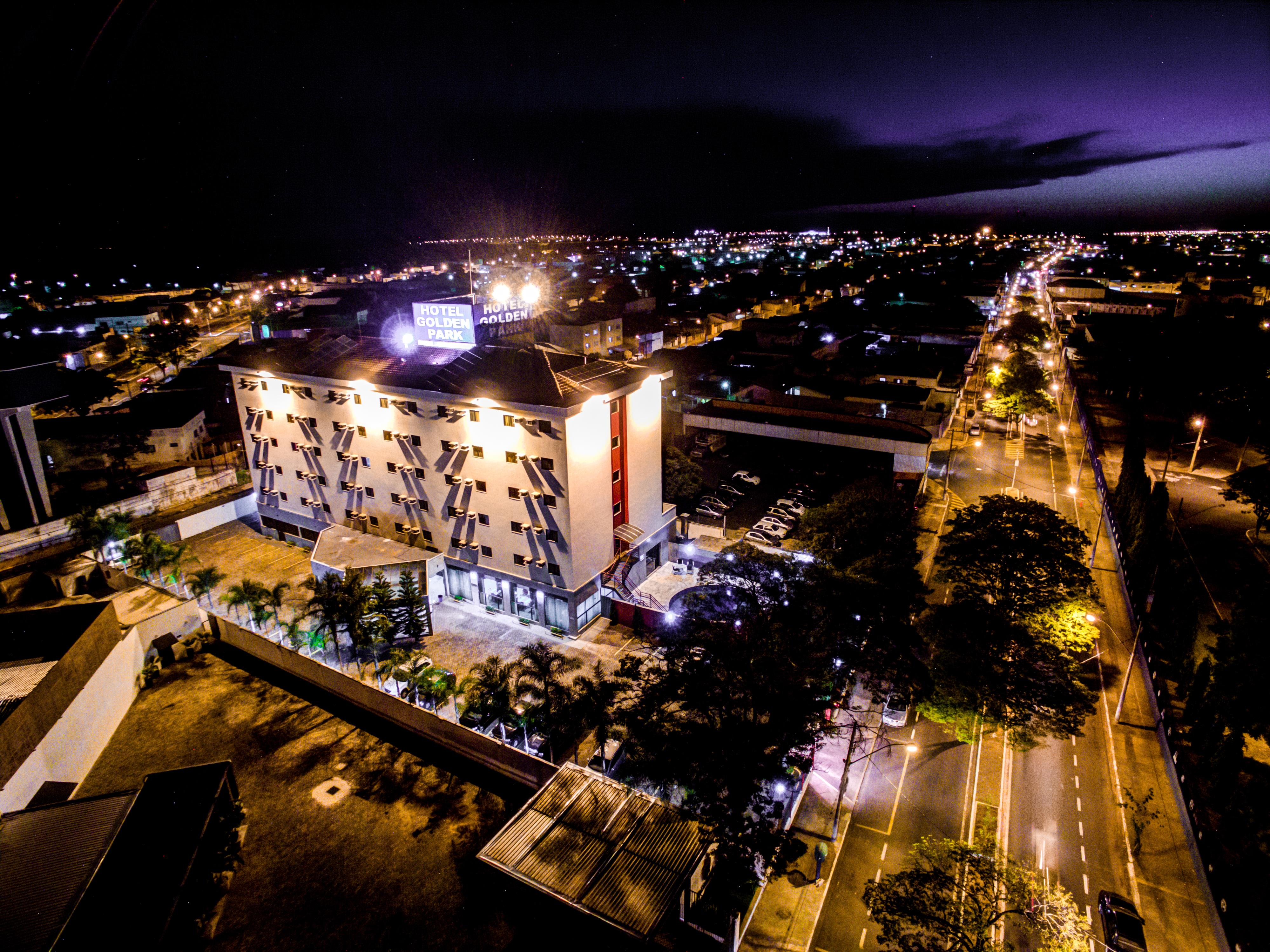 Hotel Golden Park Uberaba By Nacional Inn Zewnętrze zdjęcie