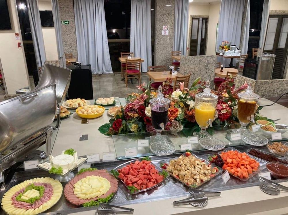 Hotel Golden Park Uberaba By Nacional Inn Zewnętrze zdjęcie
